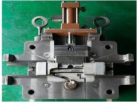 DIE CASTING MOLD