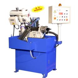 Slanting type auto feeding tapping machine