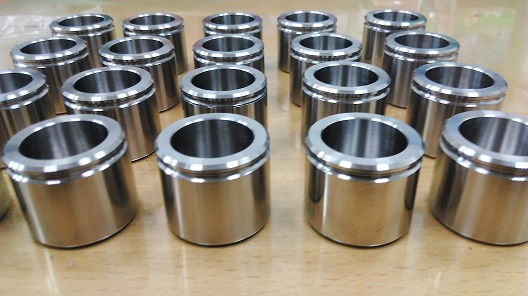 Titanium pistons of brake, brake caliper, type C