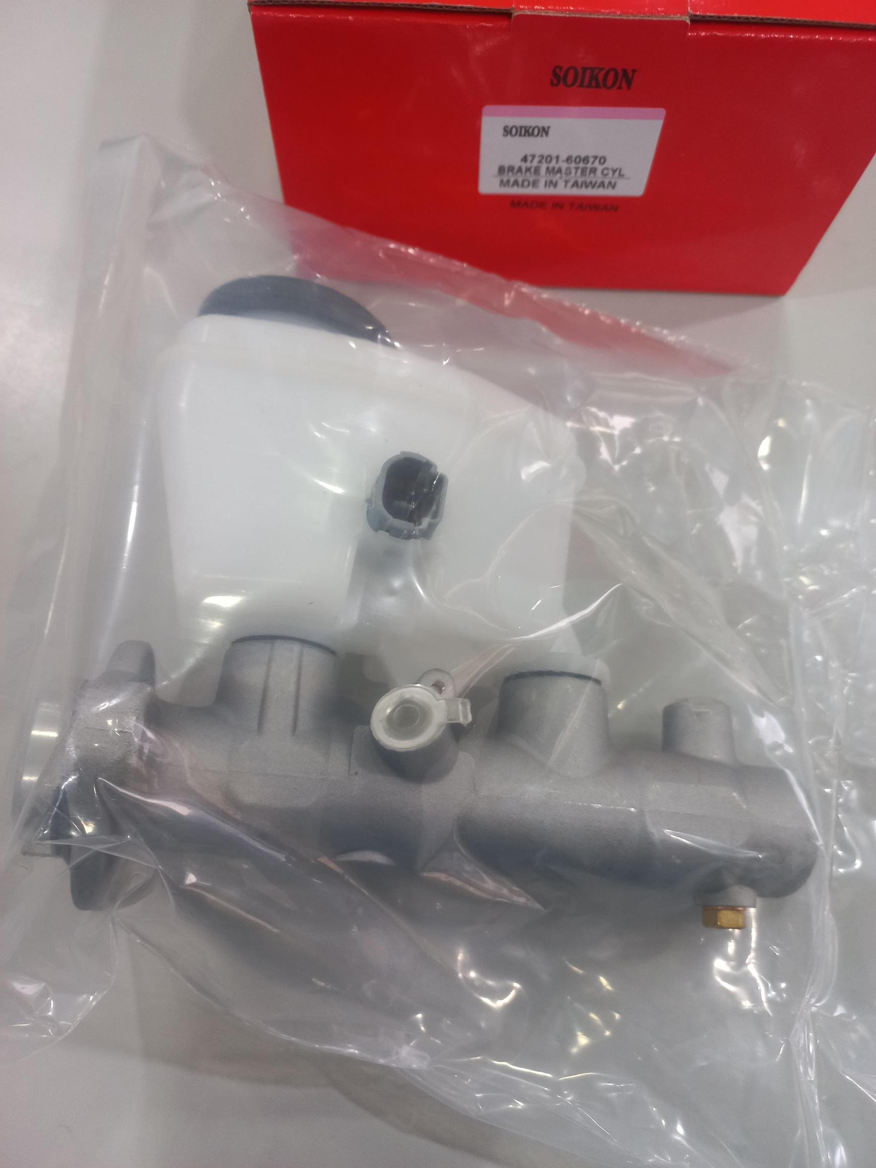 煞車總泵 BRAKE MASTER CYLINDER For TOYOTA-OE:47201-60670-47201-60670