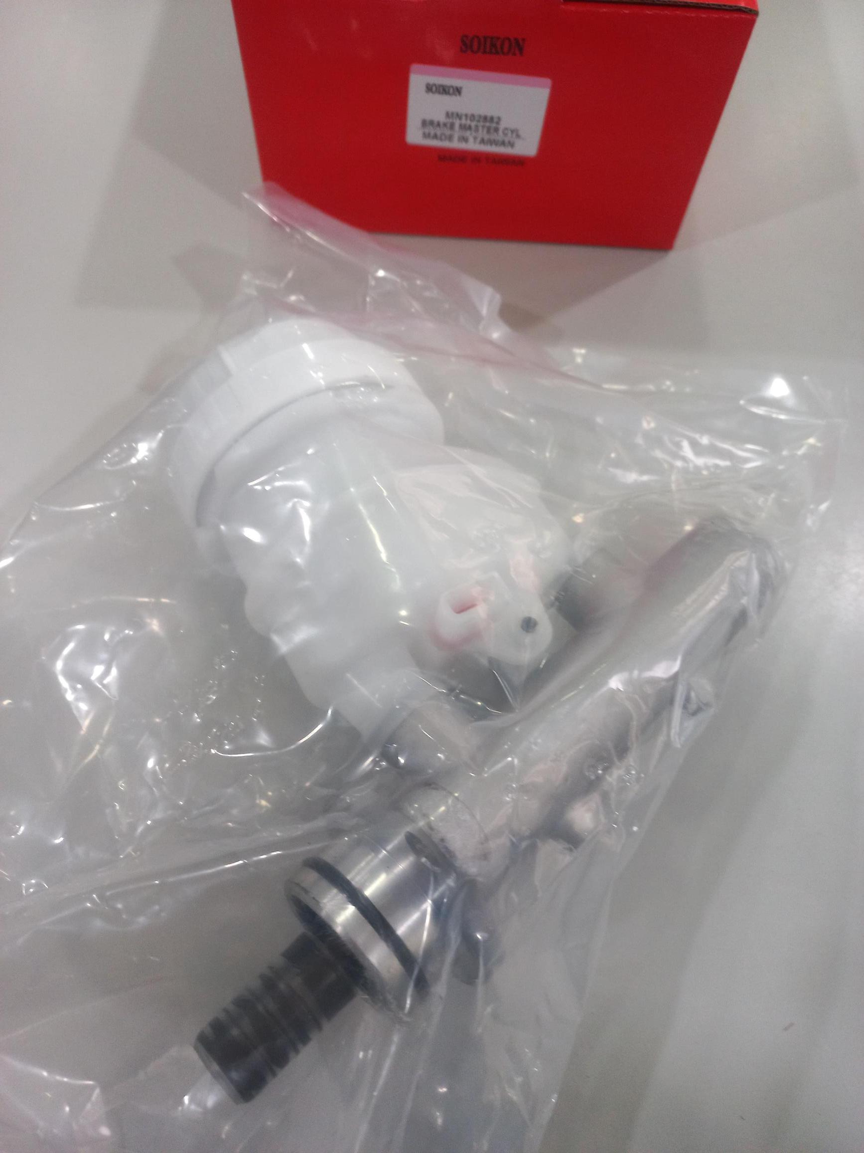 煞車總泵 BRAKE MASTER CYLINDER For MITSUBISHI-OE:MN102882-MN102882