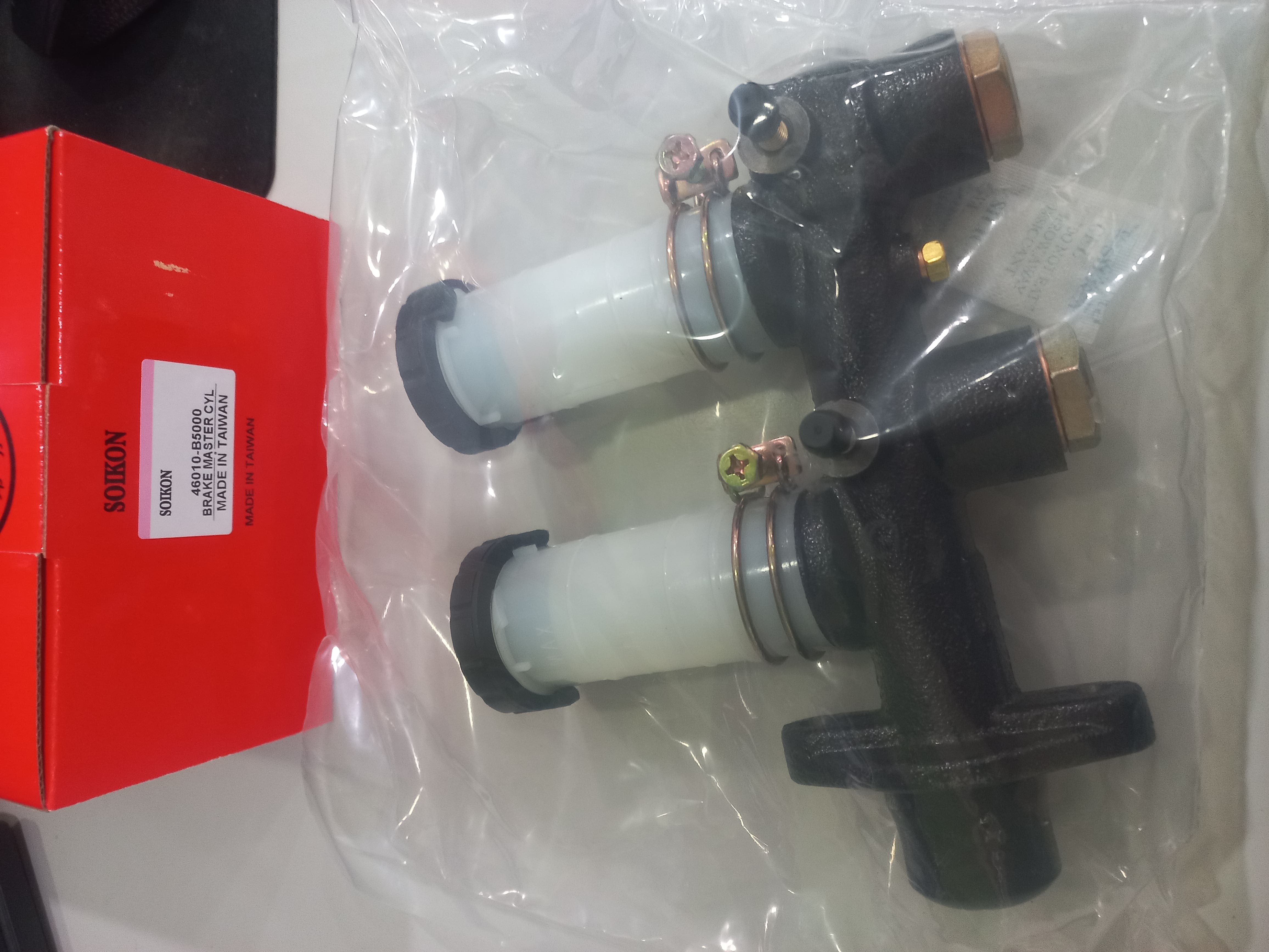 煞車總泵 BRAKE MASTER CYLINDERS FOR NISSAN-OE:46010-B5000-46010-B5000