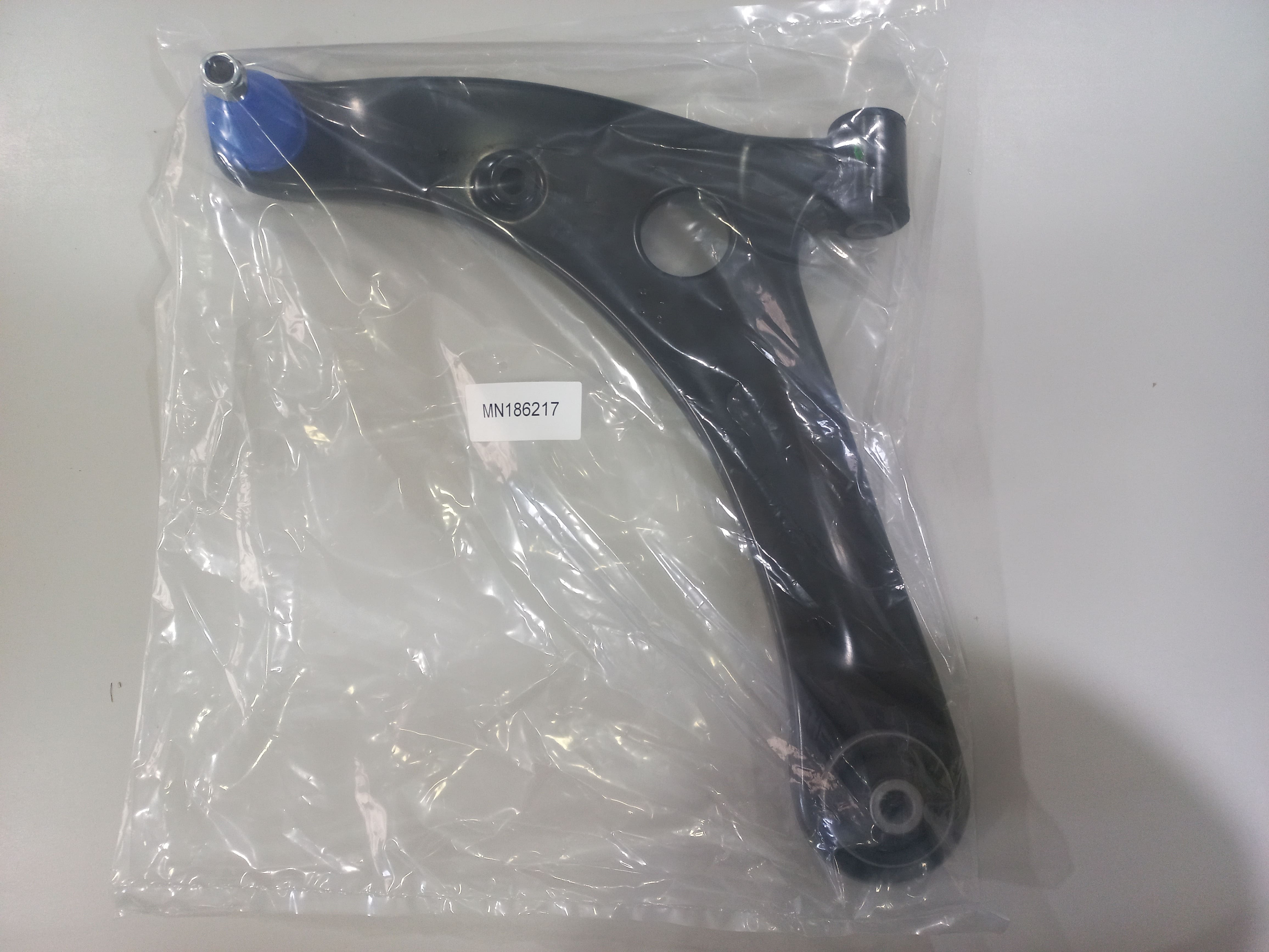 CONTROL ARM FOR MITSUBISHI-OE:MN186217-MN186217