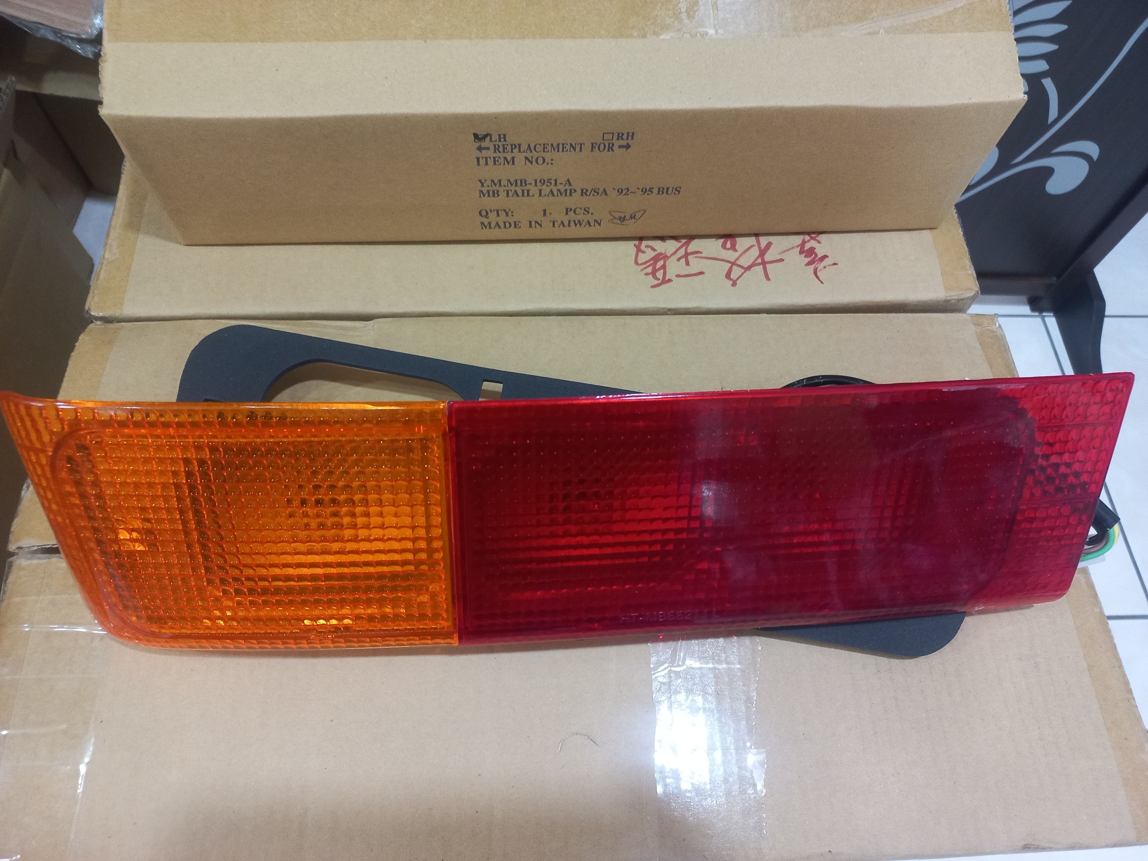 後燈 Tail Lamp LH For MITSUBISHI-OE:MC358913-MC358913