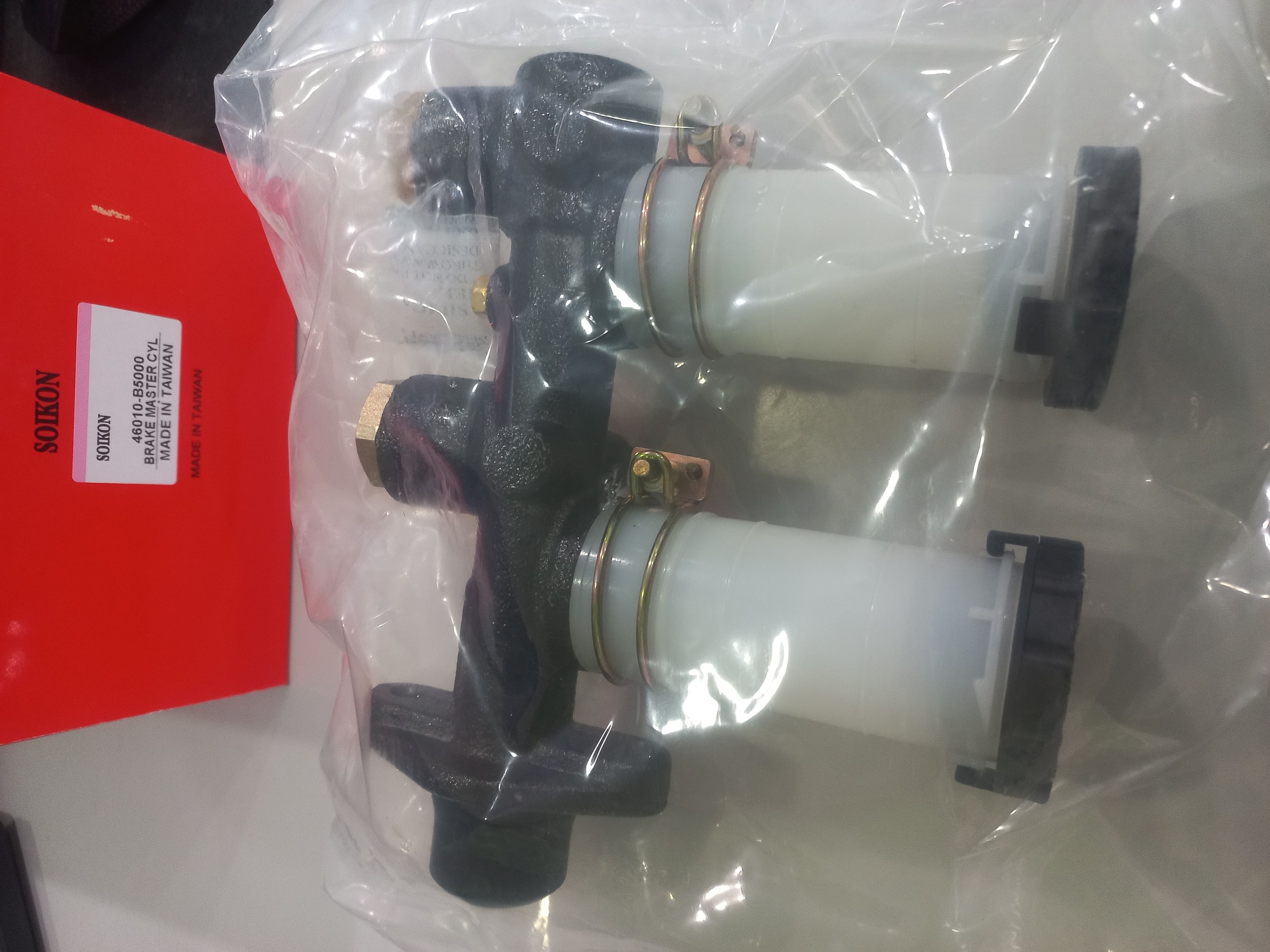 煞車總泵 BRAKE MASTER CYLINDERS FOR NISSAN-OE:46010-B5000-46010-B5000