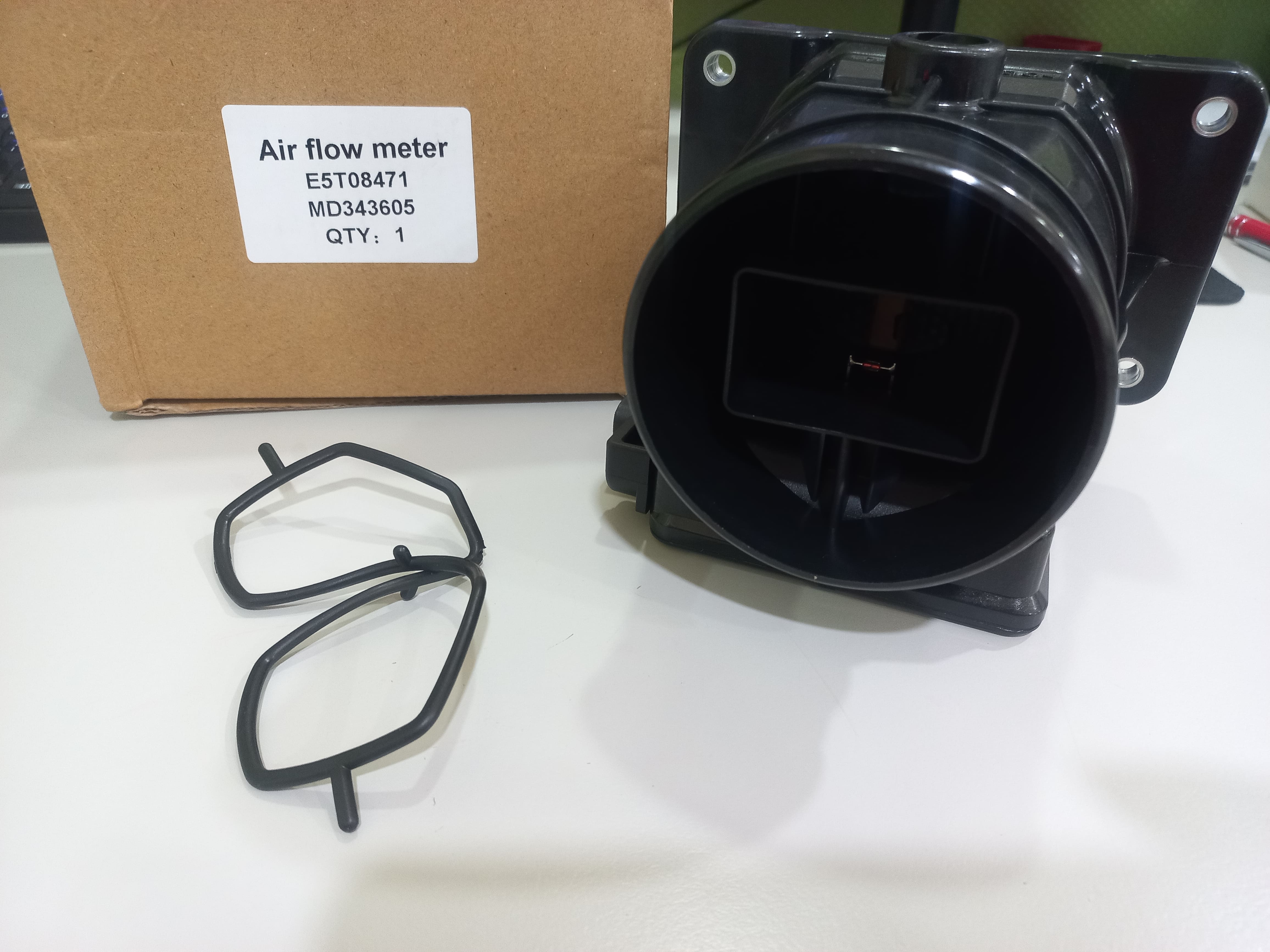 Mass Air Flow Meter For MITSUBISHI-OE:E5T08471、MD343605-E5T08471、MD343605