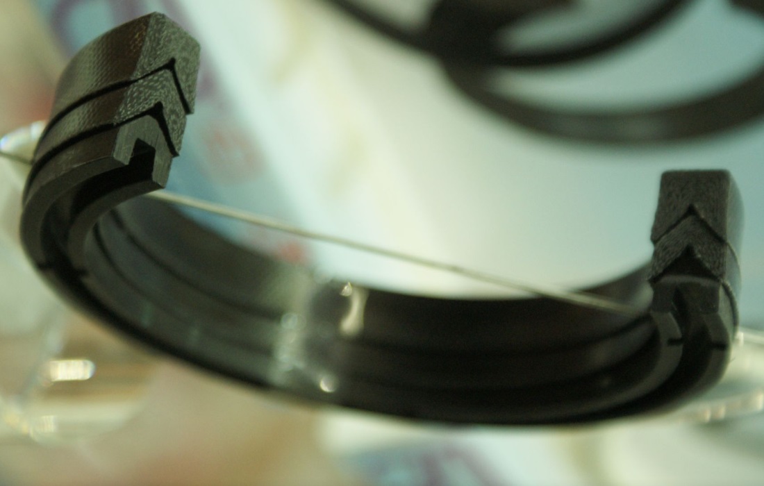 V型夾布組合油封